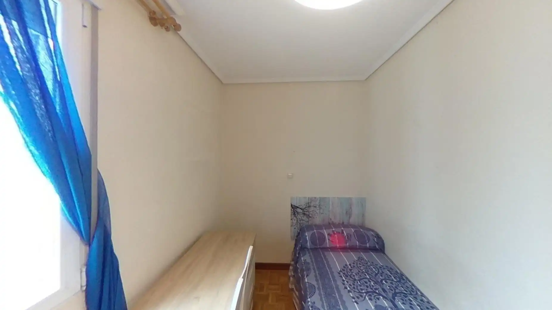 Dormitori de Pis de lloguer en  Madrid Capital amb Calefacció i Moblat