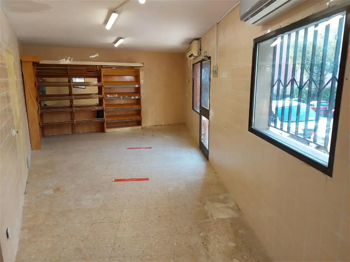 Local de lloguer a Calle de Alfonso Rodríguez Castelao, 26, Peñagrande