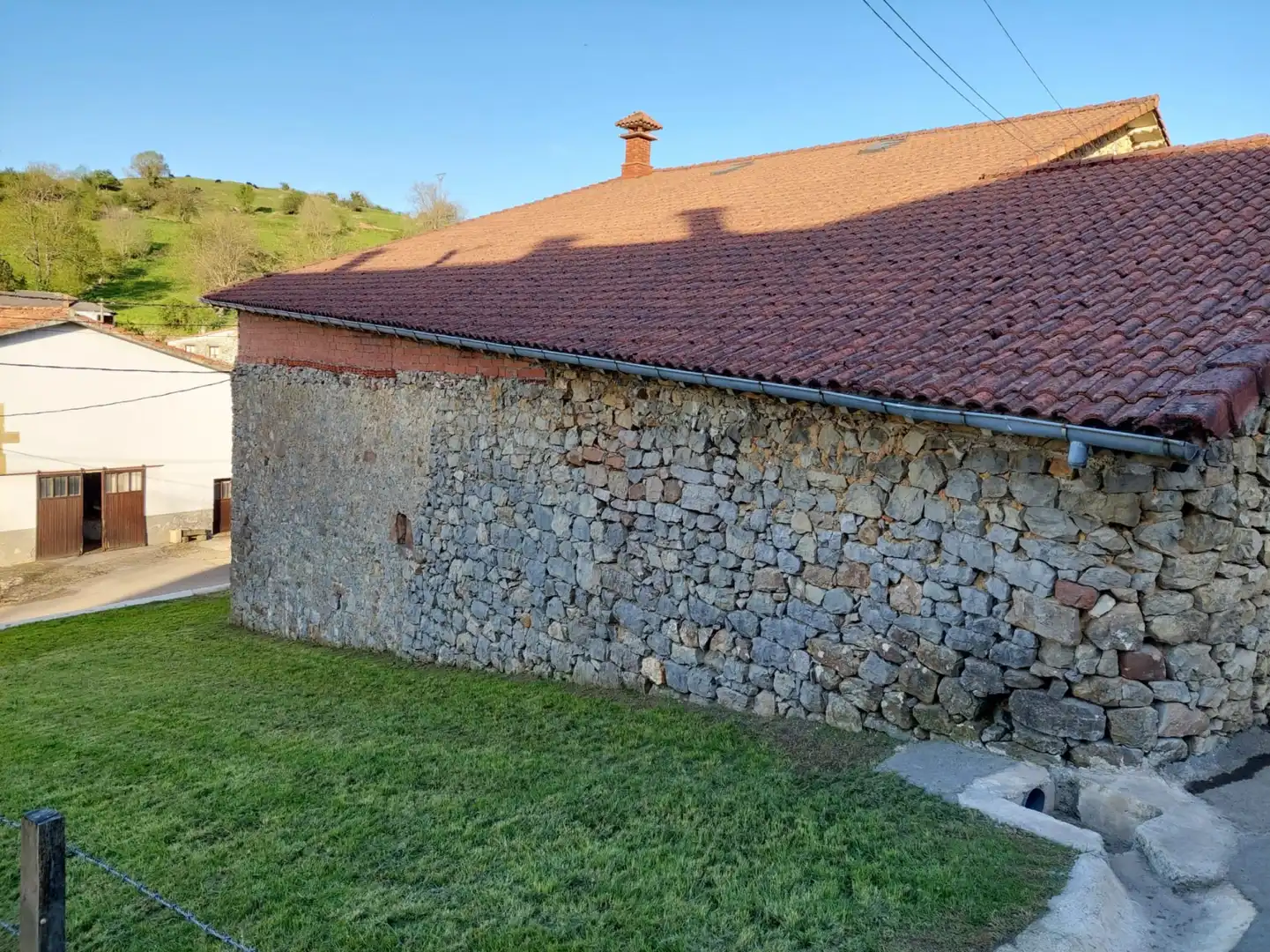Vista exterior de Casa o chalet en venta en Villafufre con Jardín privado y Balcón
