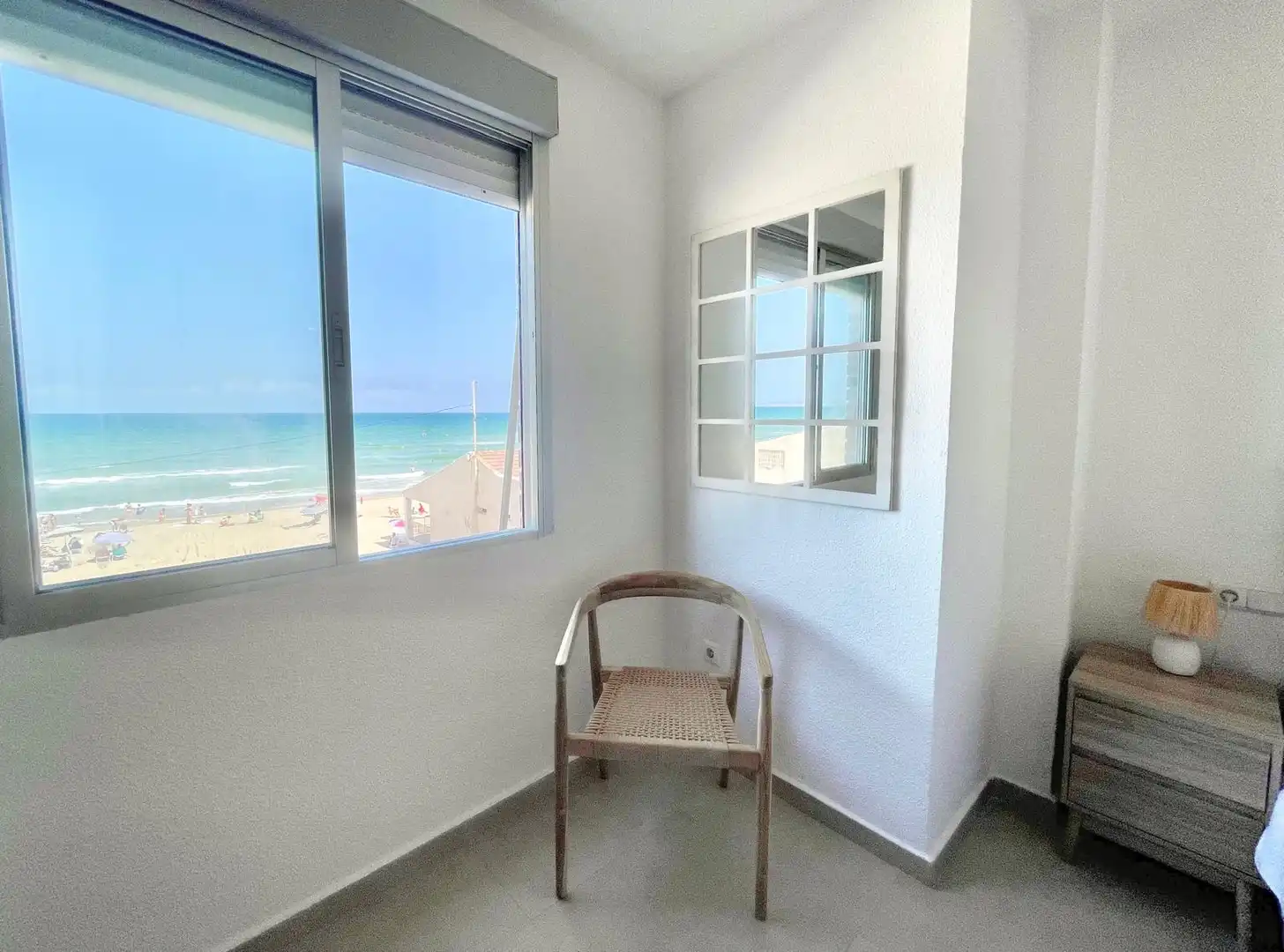 Habitación de Apartamento de alquiler en Guardamar del Segura con Amueblado, Lavadora y Microondas