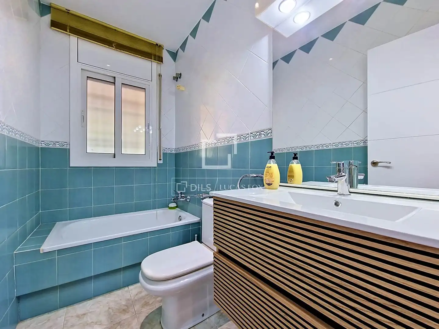 Baño de Casa o chalet de alquiler en Cunit con Aire acondicionado, Calefacción y Jardín privado