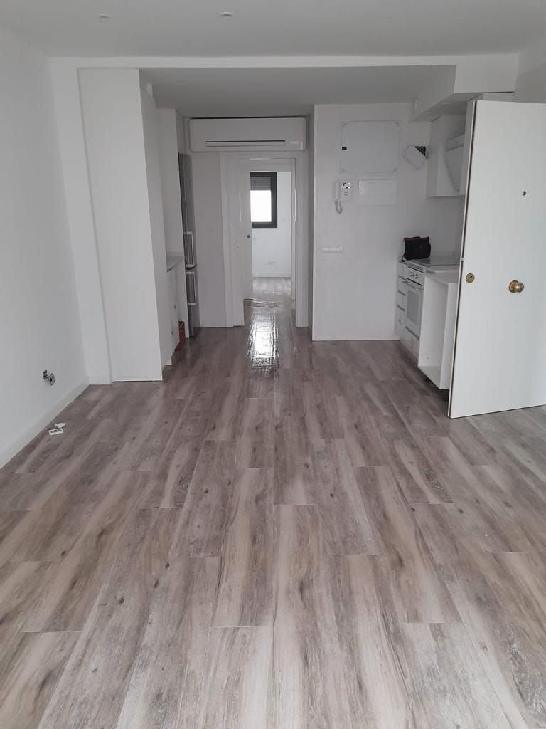 Oficina en venda en Cornellà de Llobregat amb Aire condicionat, Calefacció i Balcó