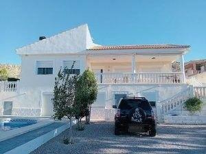 Vista exterior de Casa o xalet en venda en Alicante / Alacant amb Terrassa i Piscina