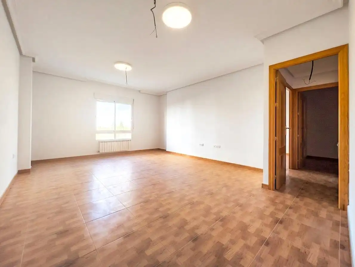 Sala d'estar de Pis en venda en Puertollano amb Calefacció, Terrassa i Balcó
