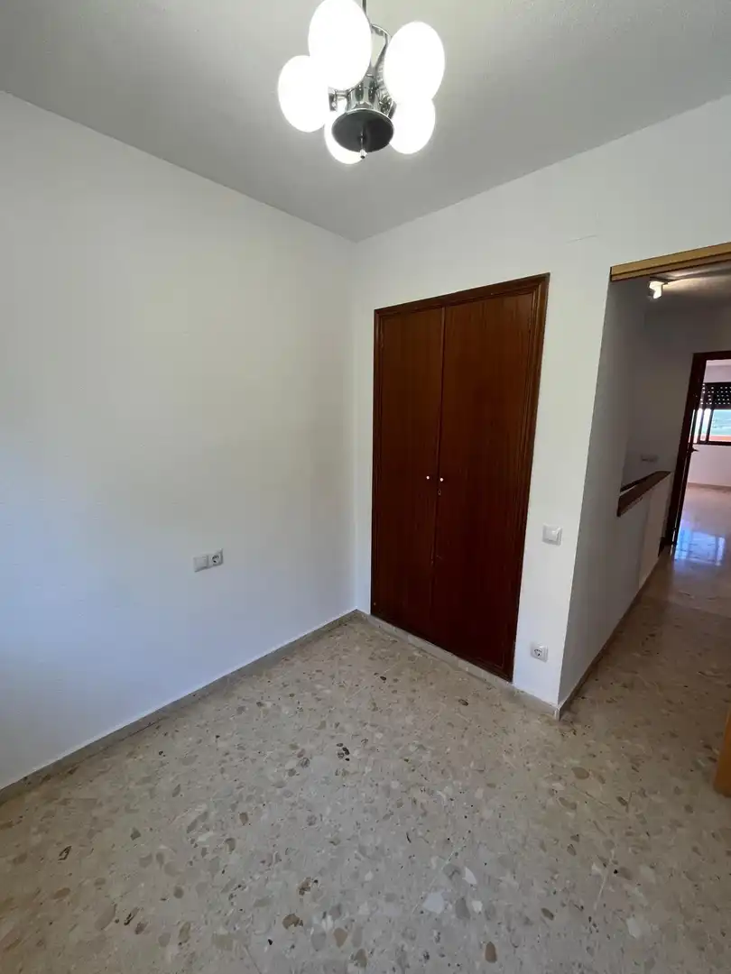 Casa aparellada amb terrassa en venda a Sierra Perenchiza - Cumbres de Calicanto - Sto Domingo, imagen 24