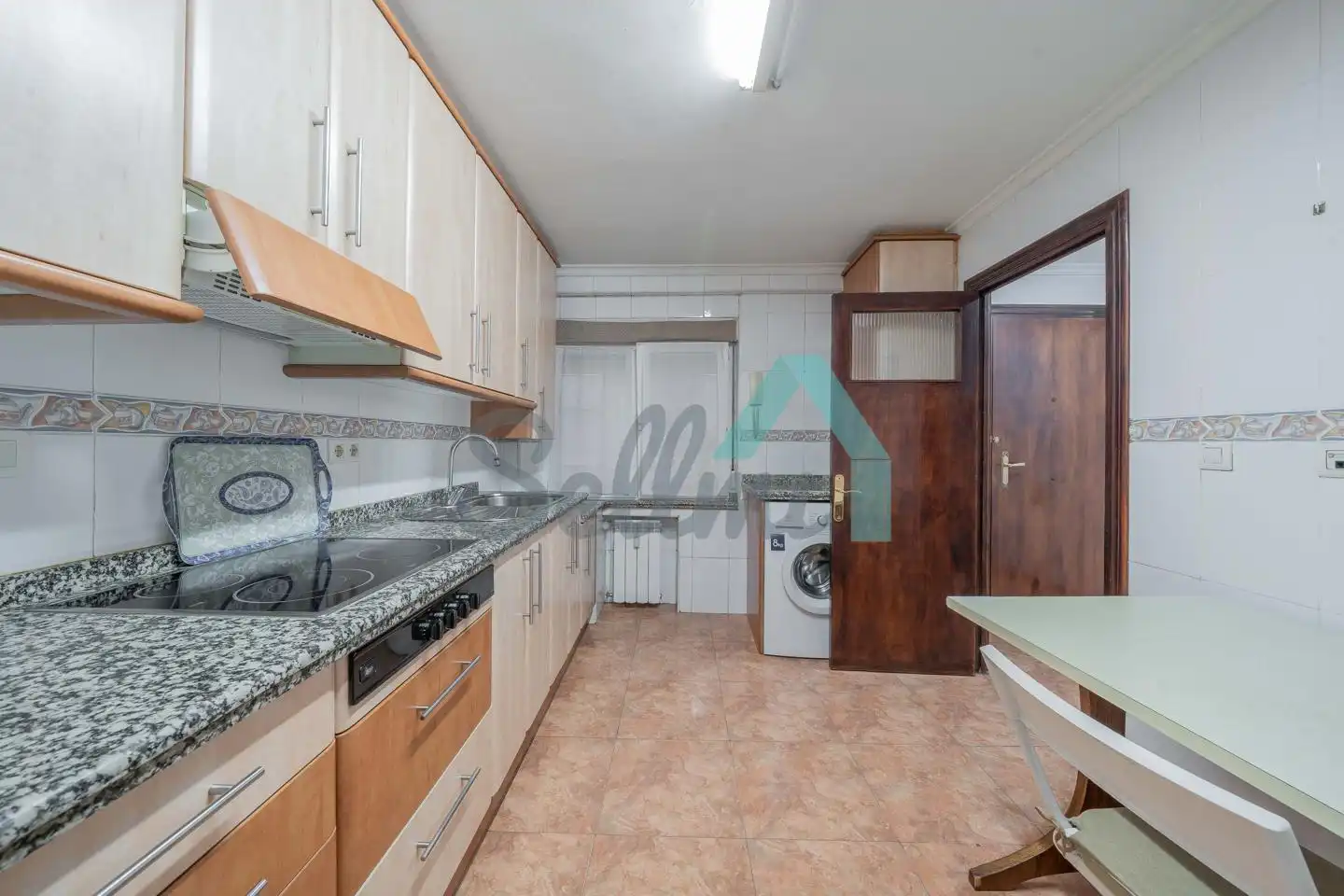 Cuina de Pis en venda en Oviedo  amb Calefacció