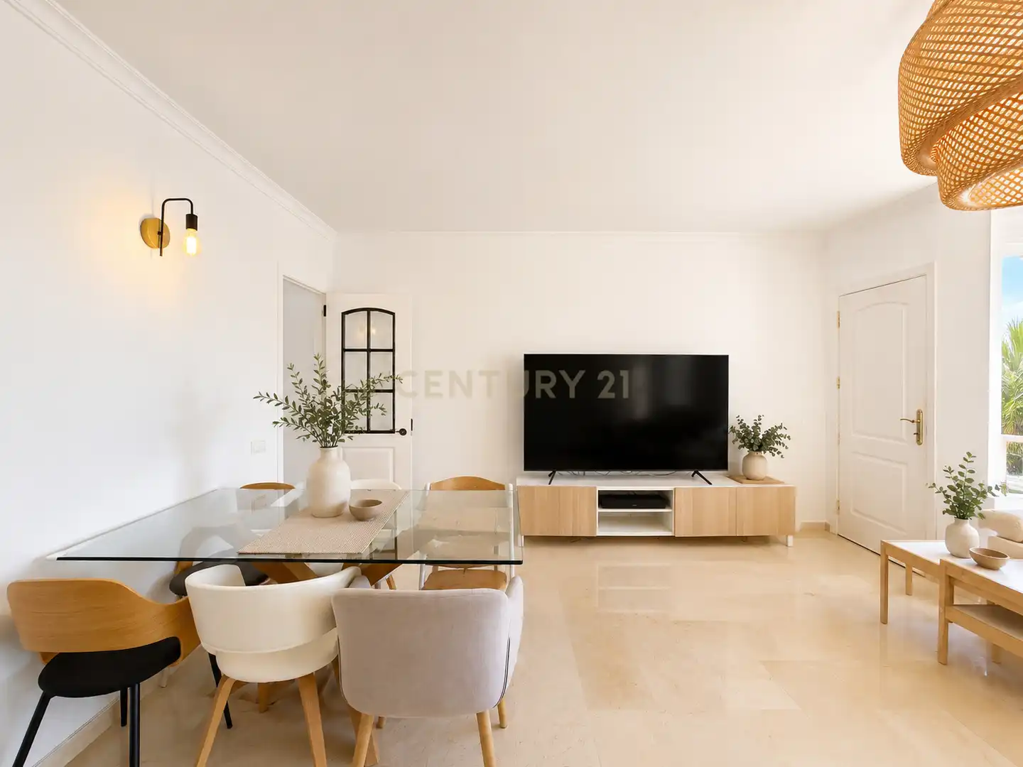Sala d'estar de Casa o xalet en venda en Alhaurín de la Torre amb Aire condicionat, Jardí privat i Traster