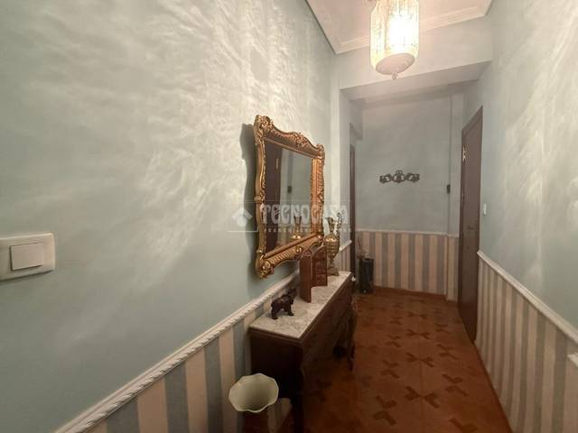 Piso en Venta en Altozano - Conde Lumiares