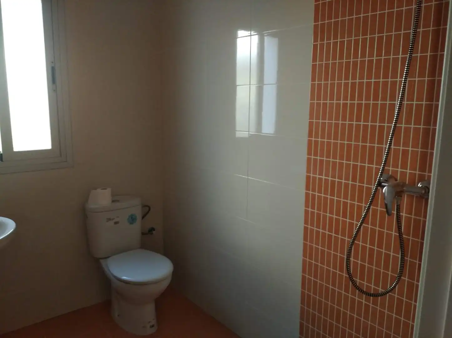 Bany de Pis en venda en Fuente Palmera amb Moblat