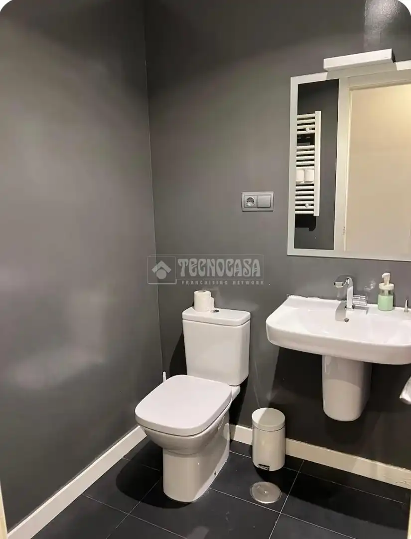 Baño de Piso de alquiler en Madrid con Balcón