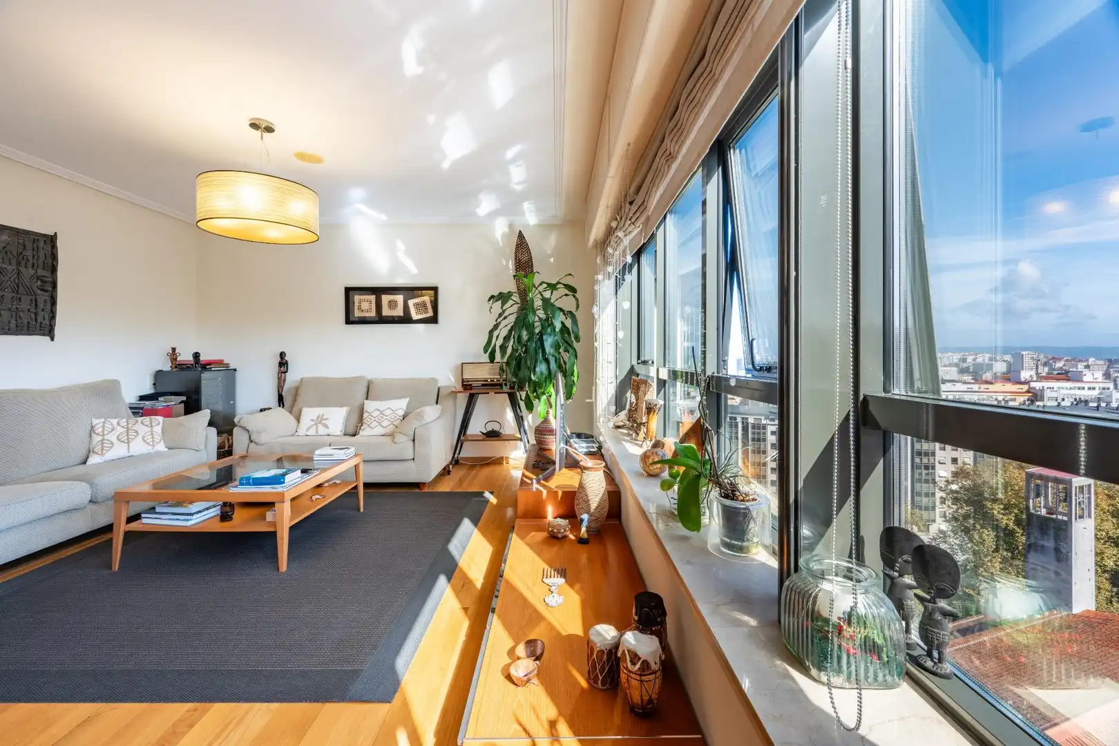 Wohnzimmer von Maisonette zum Verkauf in A Coruña Capital  mit Heizung und Abstellraum
