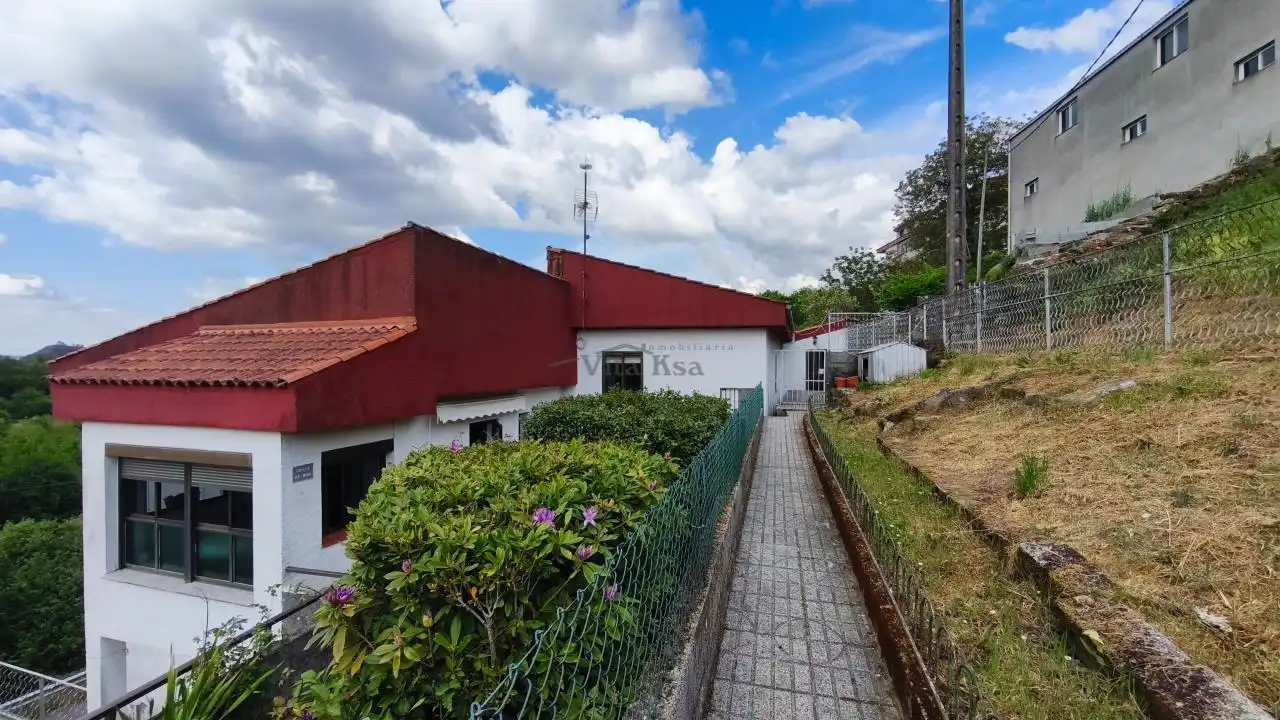 Chalet con jardín en venta en Nogueira de Ramuín, imagen 5