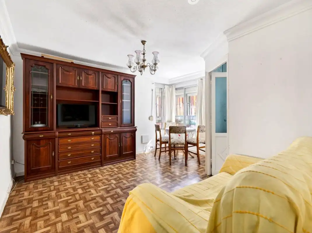 Sala de estar de Planta baja en venta en Madrid con Calefacción