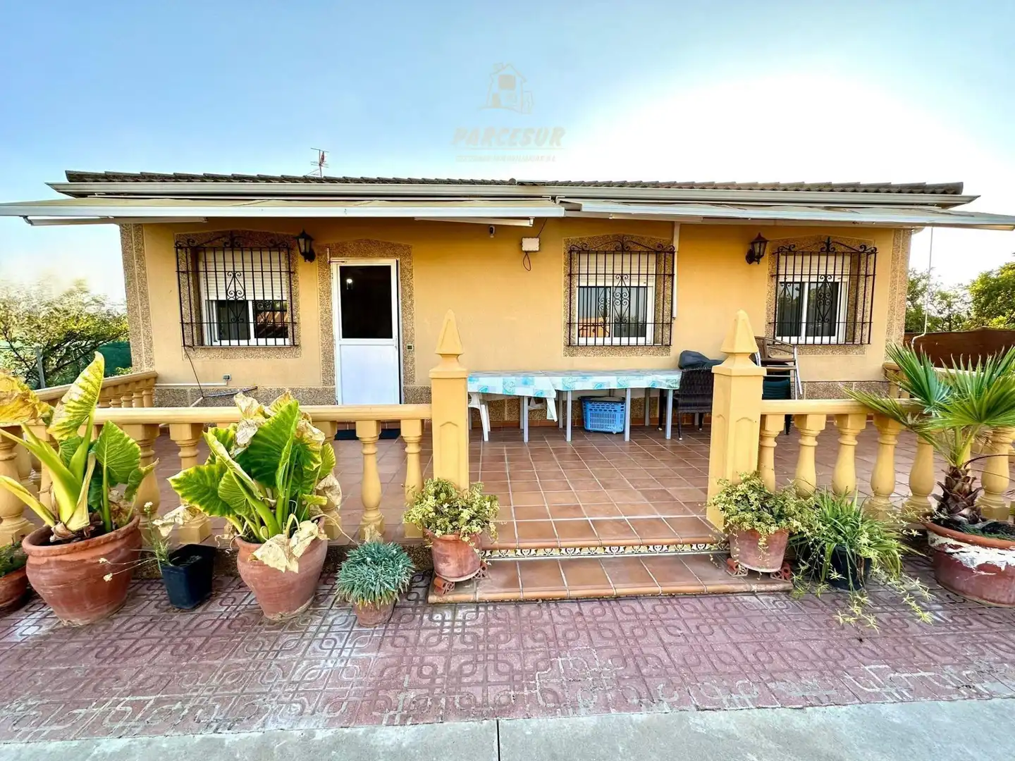 Vista exterior de Casa o xalet en venda en Córdoba amb Aire condicionat, Calefacció i Jardí privat