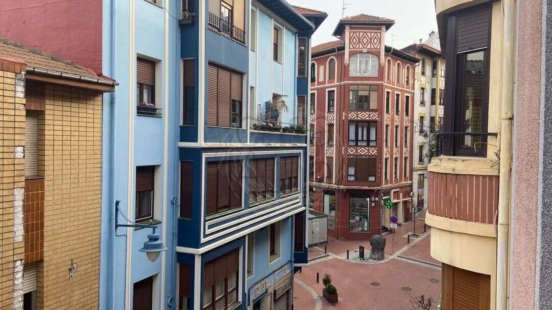 Exterior view of Flat for sale in Barakaldo   with Balcony