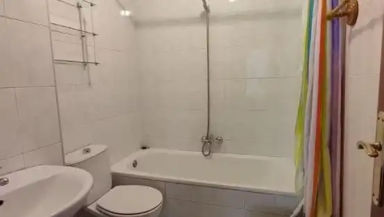 Bany de Pis en venda en Camargo amb Calefacció, Terrassa i Traster
