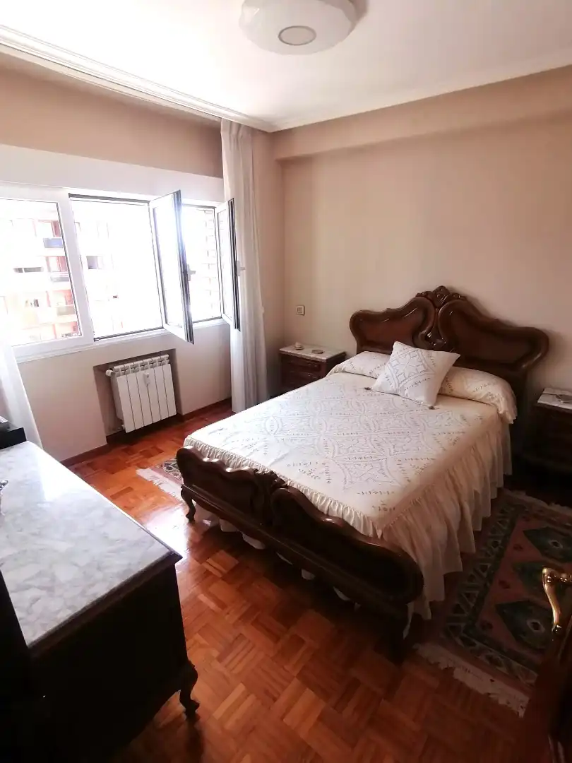 Bedroom of Flat for rent in Gijón   with Heating, Parquet flooring and Furnished