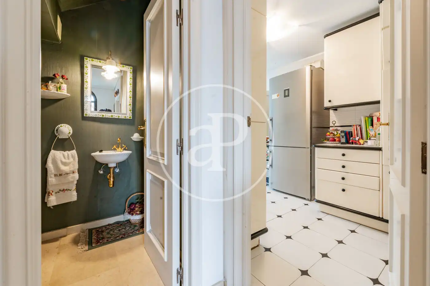 Detached homes for sale in Madrid  with Air Conditioner, Heating and Private garden