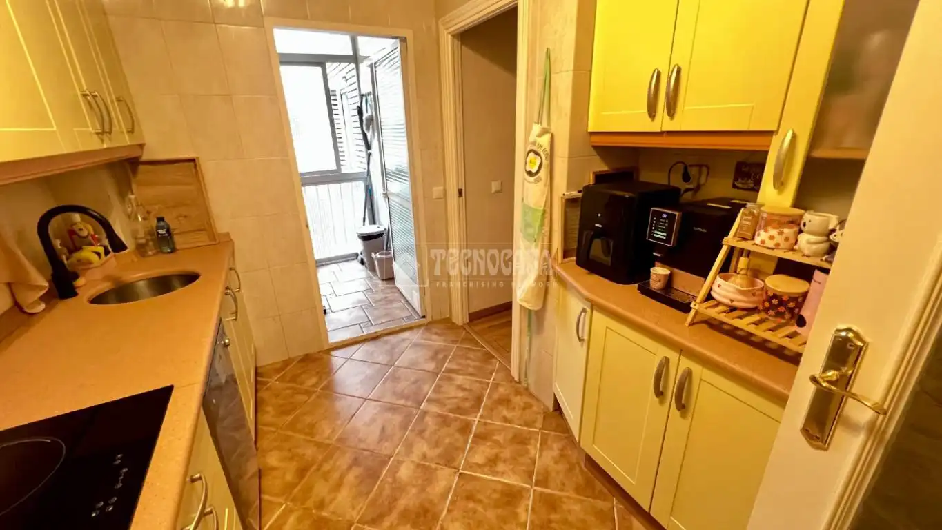 Cocina de Piso en venta en Alcalá de Henares con Aire acondicionado, Calefacción y Terraza