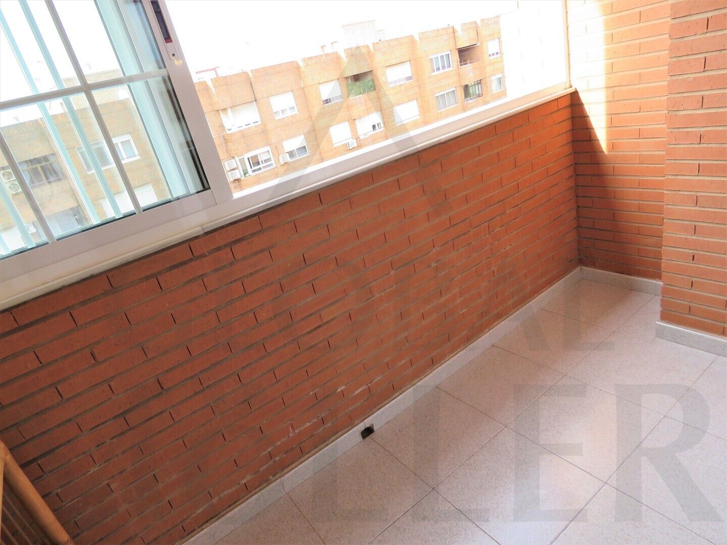 Flat to rent in Avenida Reina Victoria Eugenia, Alameda