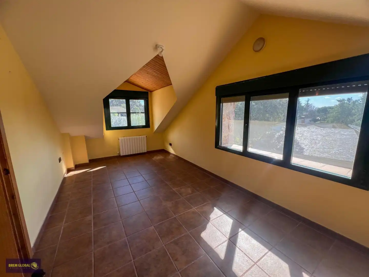 Houses for sale in Navalafuente  with Heating, Private garden and Storage room
