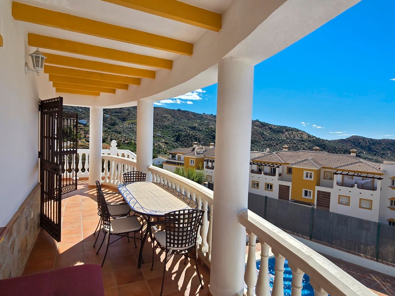 Terrassa de Casa o xalet en venda en Alcaucín amb Aire condicionat, Terrassa i Piscina