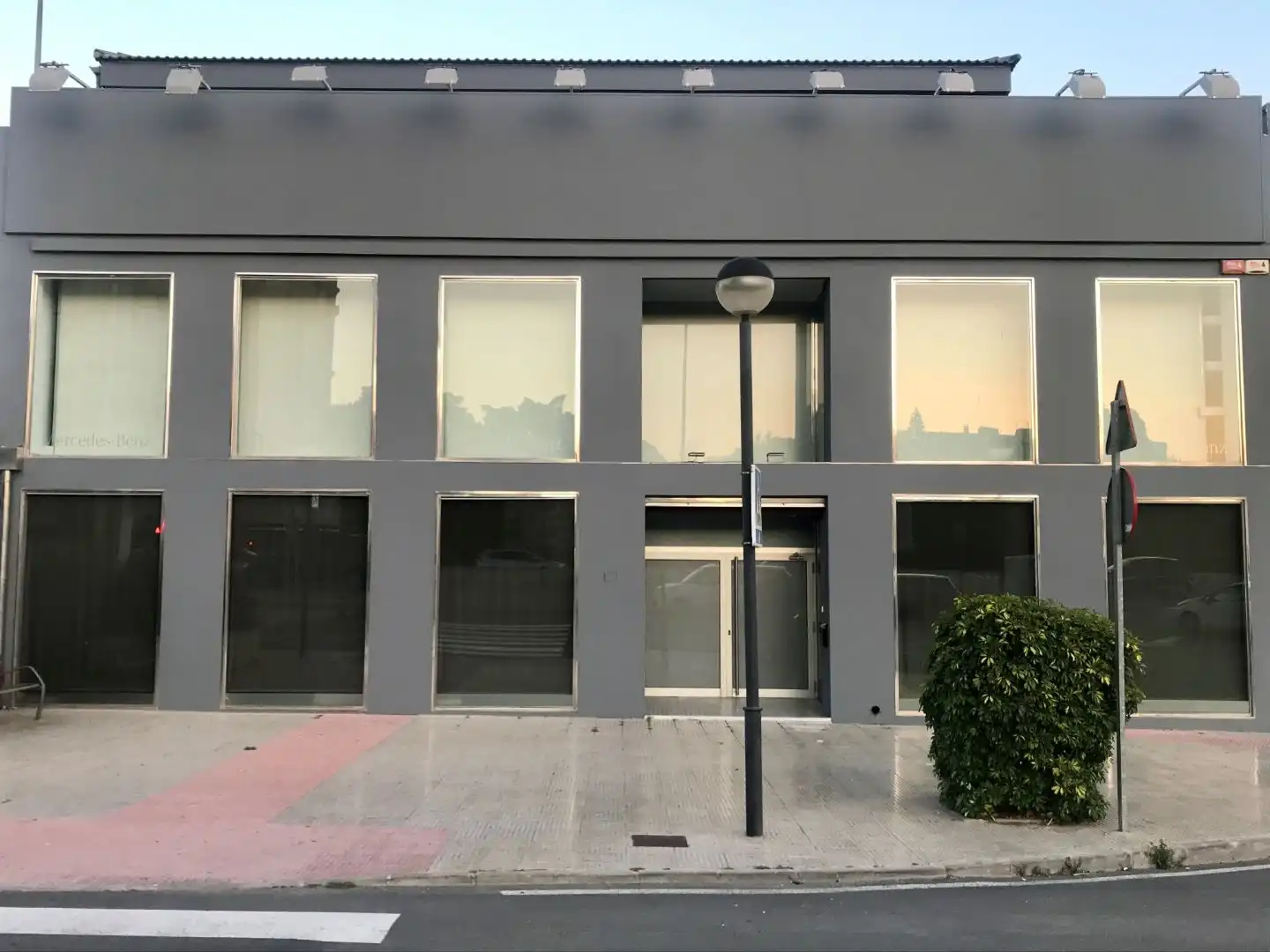 Vista exterior de Local en venda en Partidas de Alicante