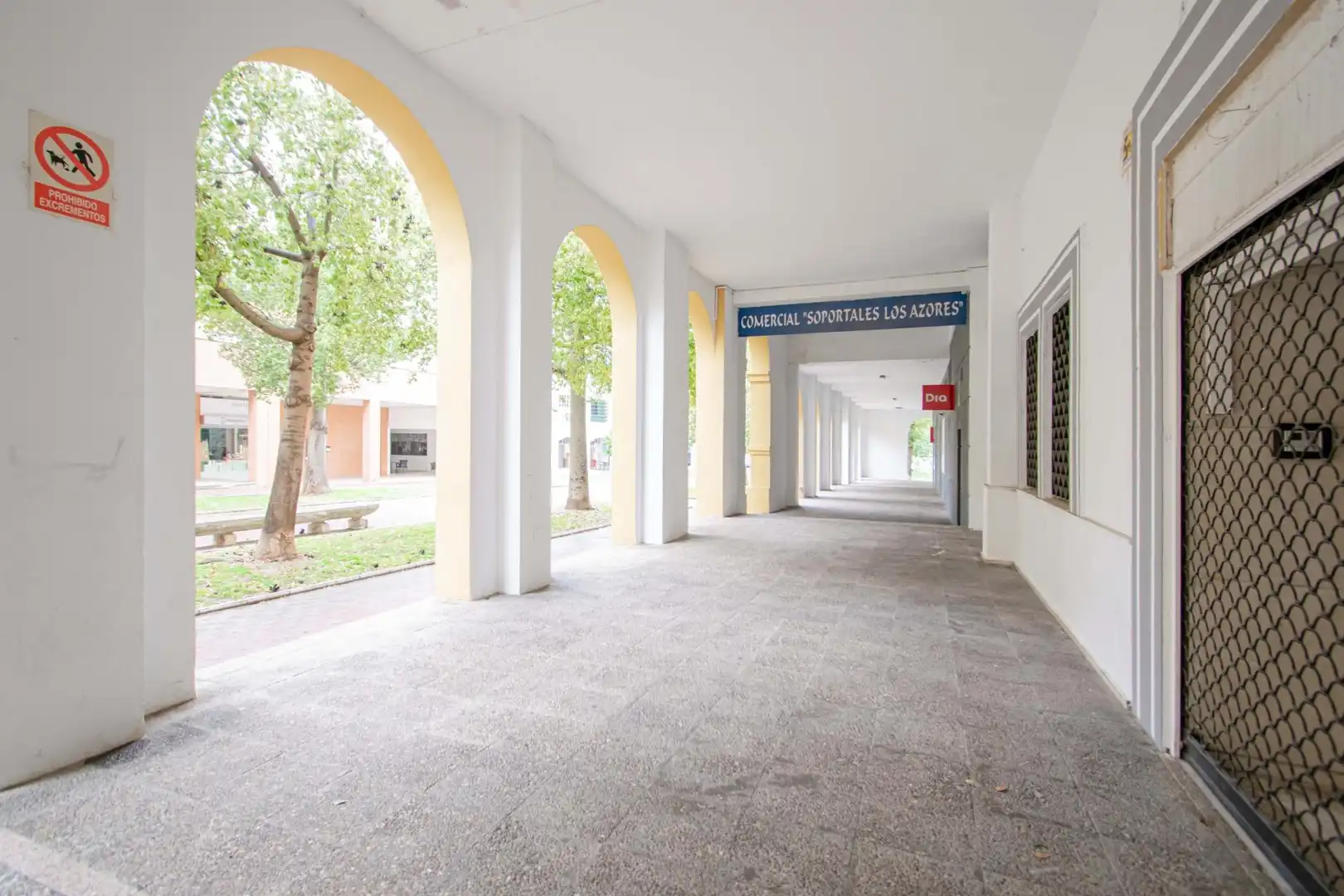 Flat for sale in  Sevilla Capital  with Air Conditioner, Private garden and Terrace