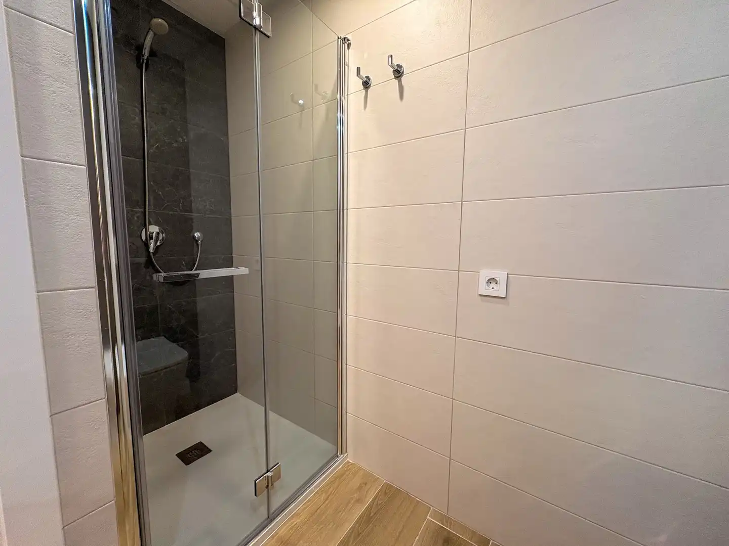 Baño de Piso de alquiler en Torrevieja con Aire acondicionado, Calefacción y Terraza