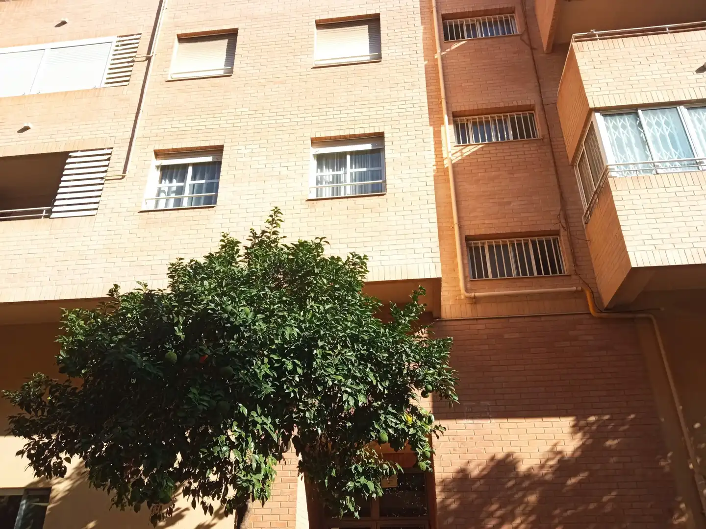 Vista exterior de Piso de alquiler en Valencia con Balcón