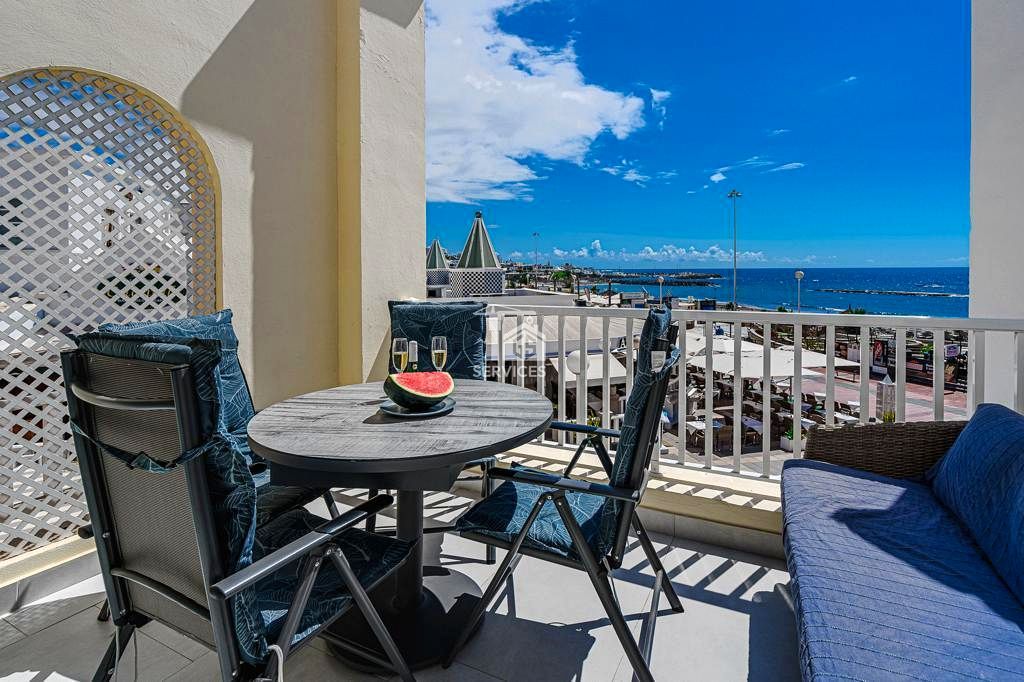Terrace of Flat for sale in Adeje  with Air Conditioner, Terrace and Furnished
