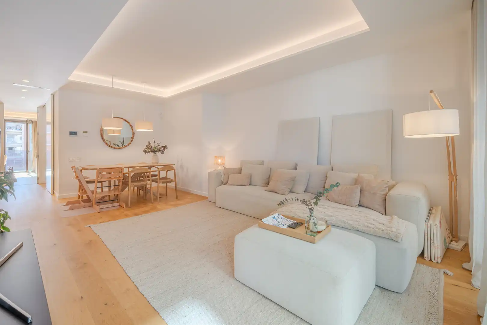 Living room of Flat for sale in Girona  with Air Conditioner, Heating and Parquet flooring