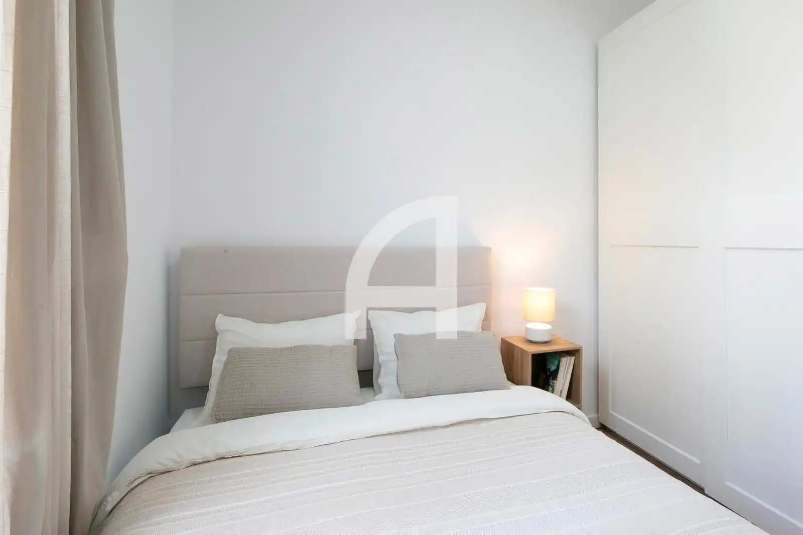 Flat with terrace to rent in Carrer de Santalo, imagen 9
