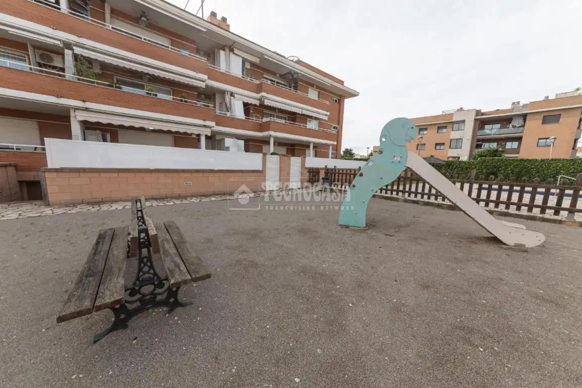 Aparcament de Pis en venda en Cubelles amb Calefacció i Terrassa