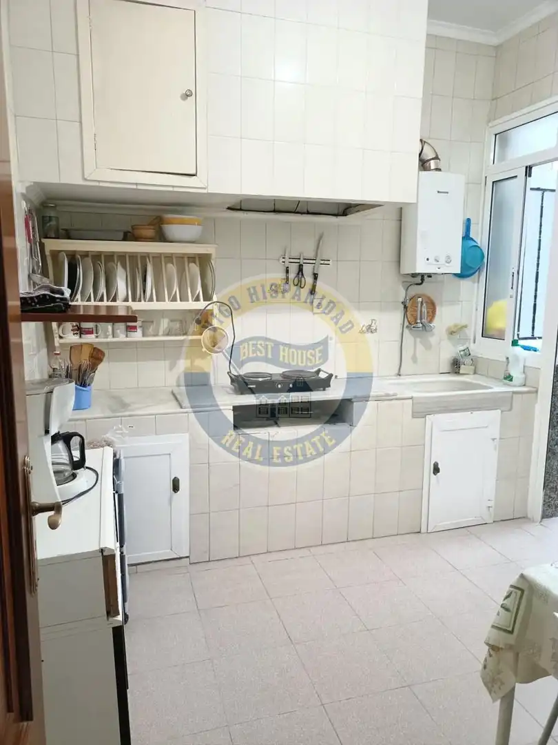Cuina de Casa o xalet en venda en Vigo  amb Terrassa i Moblat