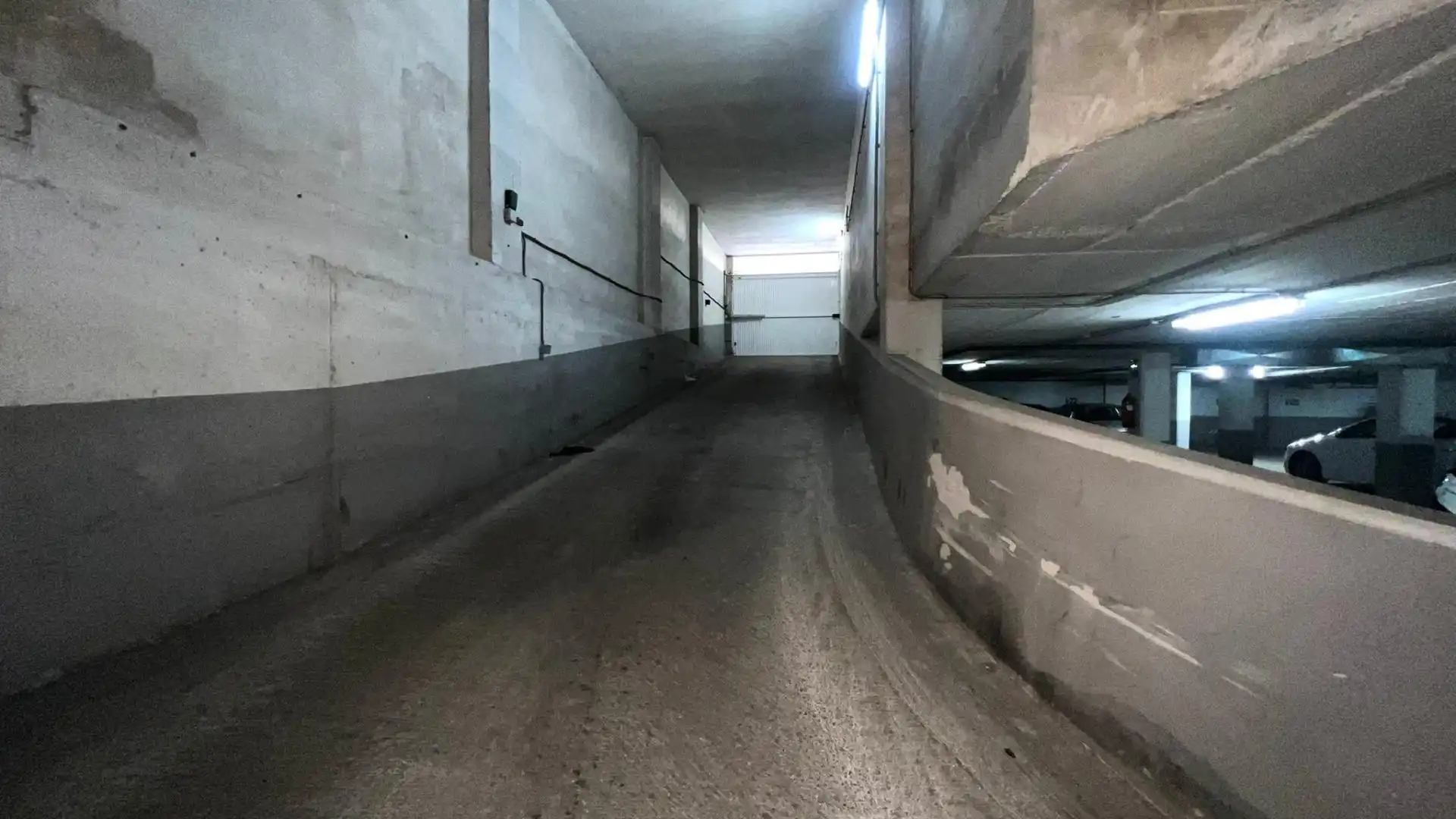 Parkplatz von Garage zum Verkauf in Elche / Elx
