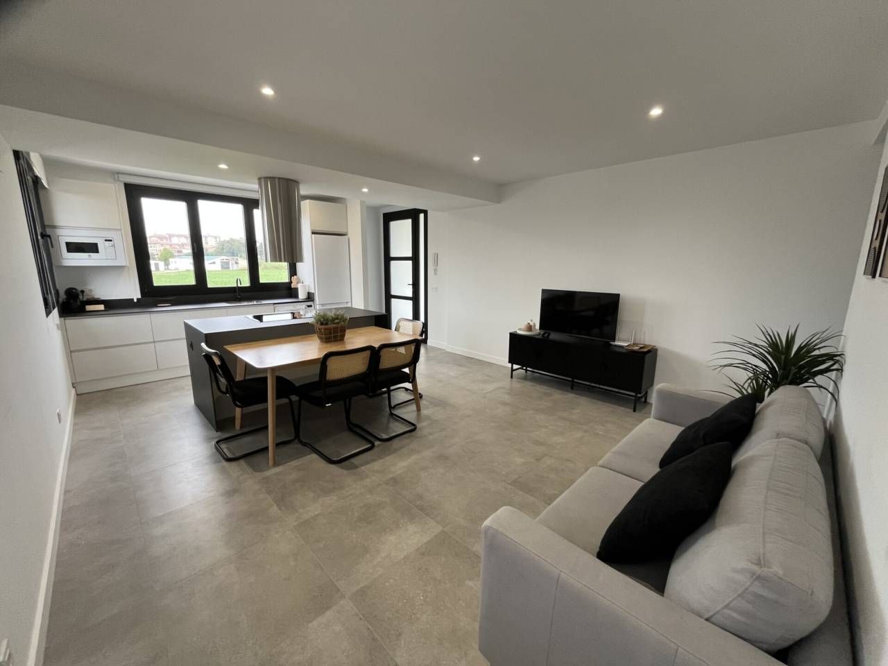 Sala d'estar de Pis de lloguer en Alcañiz amb Aire condicionat, Calefacció i Parquet