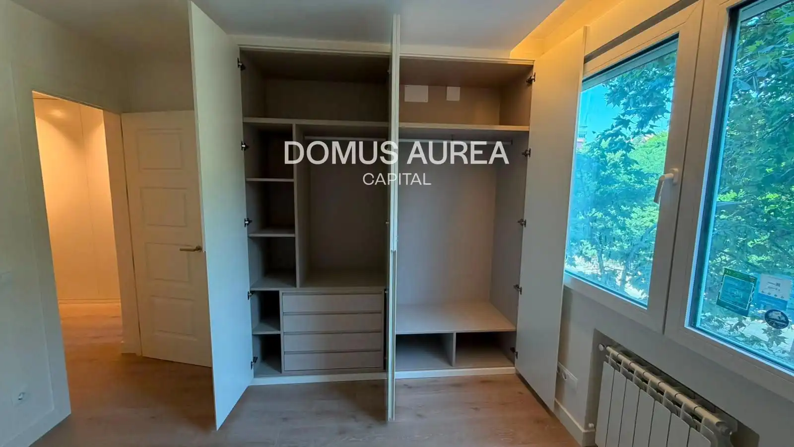 Bedroom of Flat for rent in Madrid  with Air Conditioner, Heating and Parquet flooring
