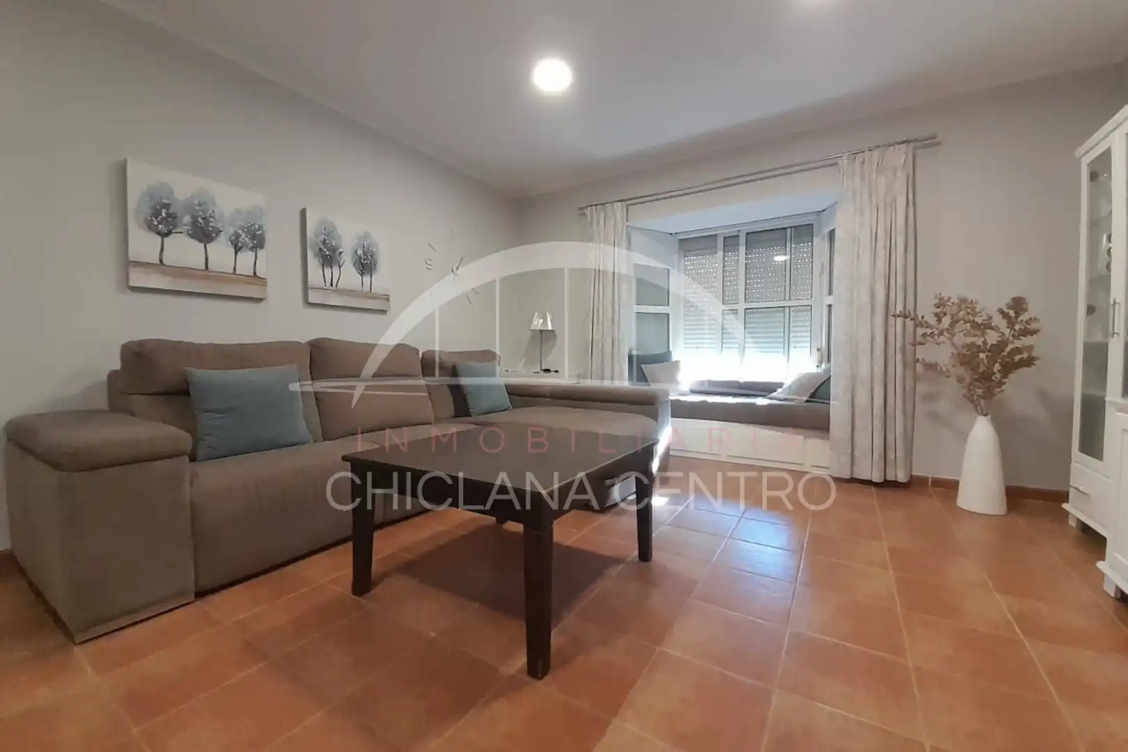 Sala d'estar de Casa o xalet en venda en Chiclana de la Frontera amb Jardí privat, Traster i Piscina