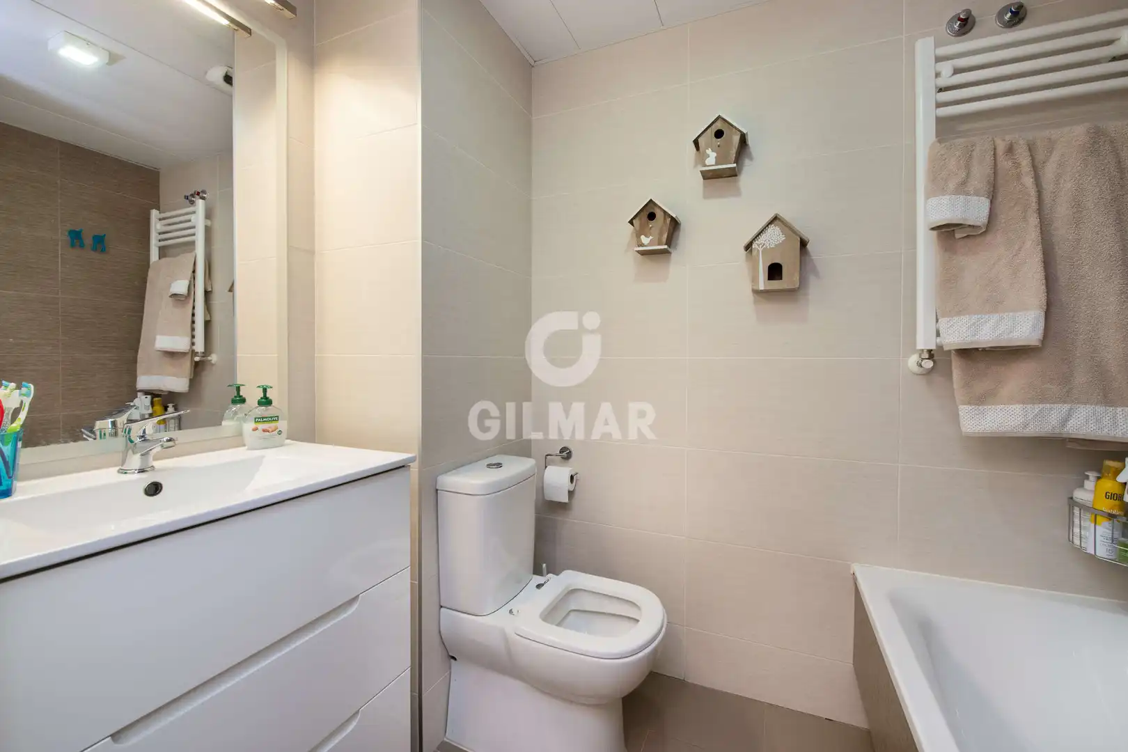 Bathroom of Flat for sale in Madrid  with Heating, Private garden and Storage room
