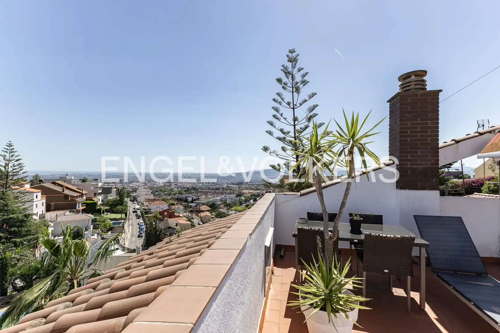 Casa amb terrassa en venda a La Miranda, imagen 47