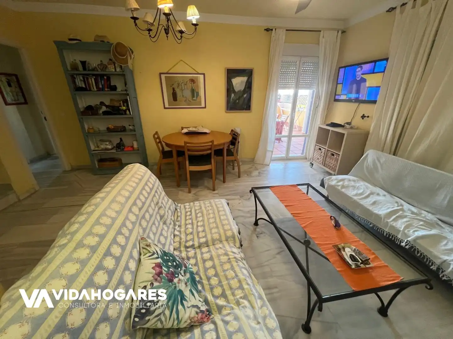 Sala d'estar de Àtic en venda en Rota amb Terrassa, Traster i Piscina