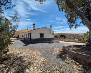Vista exterior de Finca rústica en venda en Álora amb Aire condicionat, Calefacció i Jardí privat