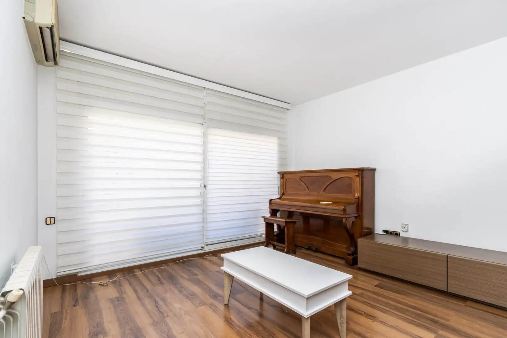 Terraced house with terrace for sale in Centre - Sant Oleguer, imagen 3