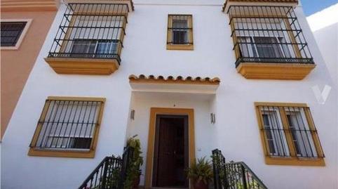 Foto 2 de Casa adosada en venda a Los Naranjos, Málaga