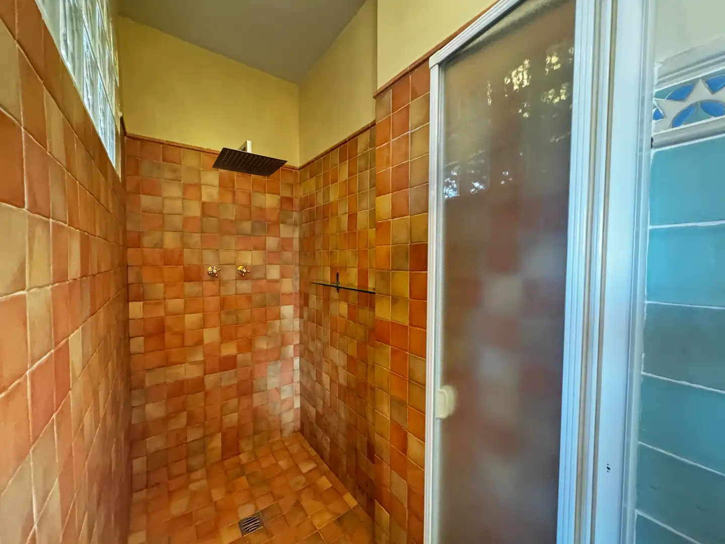 Badezimmer von Einfamilien-Reihenhaus zum Verkauf in Canet d'En Berenguer mit Klimaanlage, Heizung und Terrasse