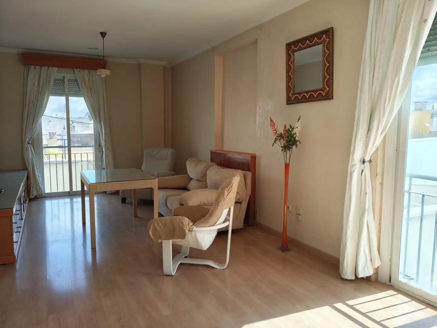 Sala de estar de Piso en venta en Sevilla con Balcón y Jacuzzi