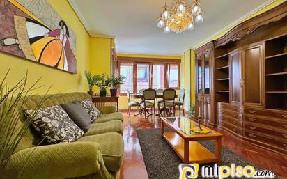 Living room of Flat for sale in Santoña  with Heating, Terrace and Furnished