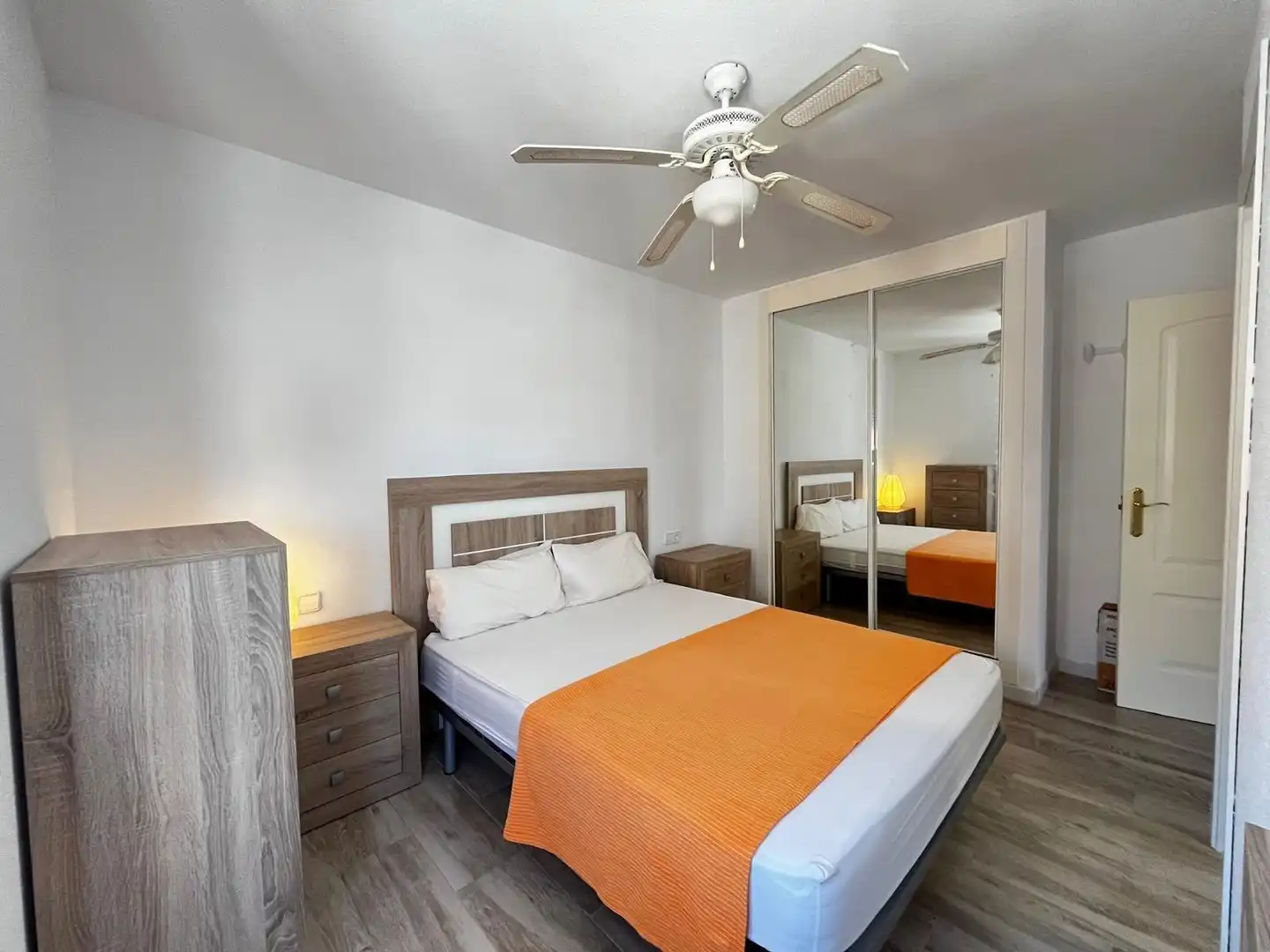 Bedroom of Flat for sale in La Manga del Mar Menor  with Air Conditioner, Private garden and Furnished