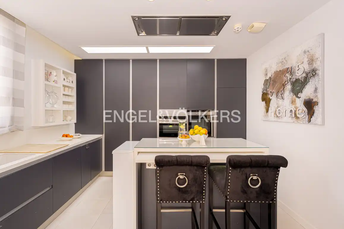 Detached house with pool for sale in Calle Copenhague, imagen 14